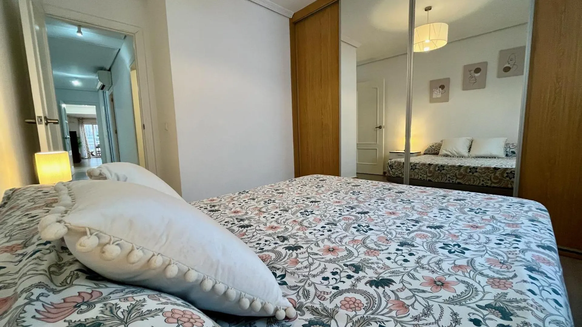 Apartamento Centrico Y En Primera Linea De La Playa - Wifi El Jaul Spain