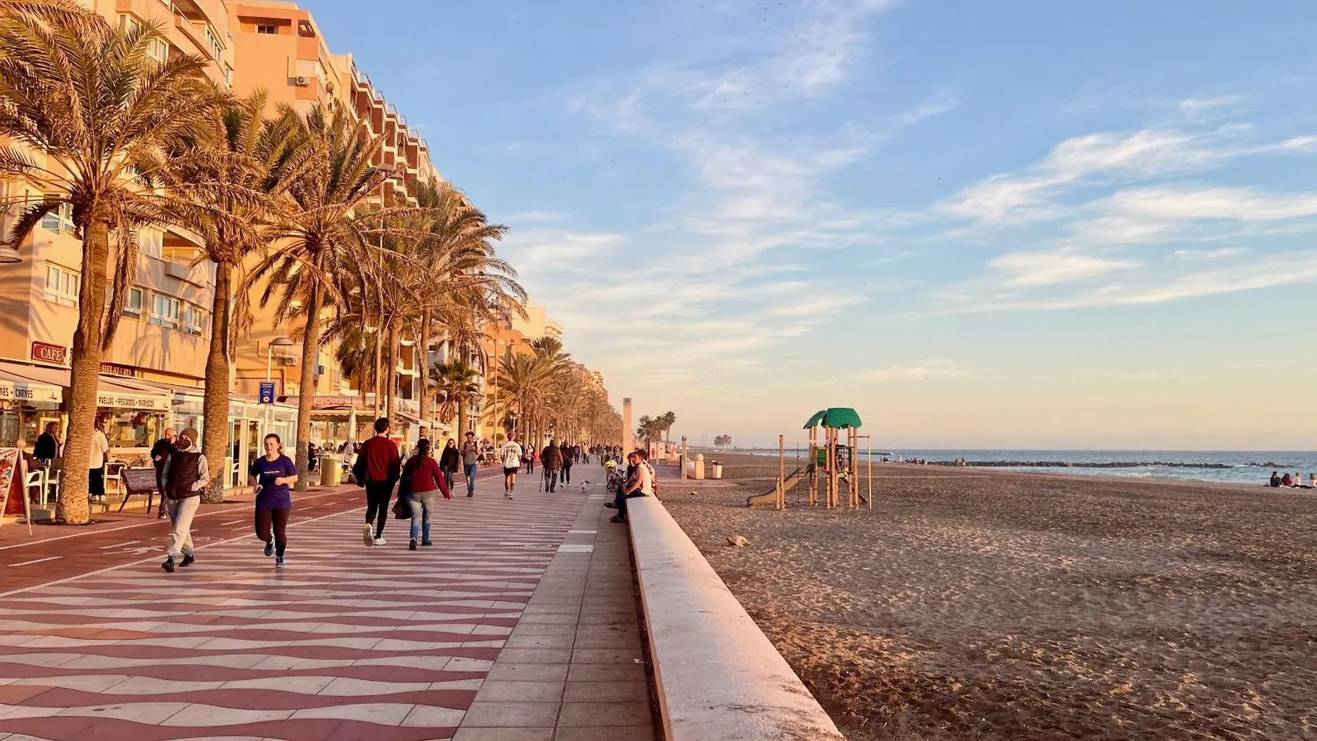 Apartamento Centrico Y En Primera Linea De La Playa - Wifi El Jaul 0*,  Spain