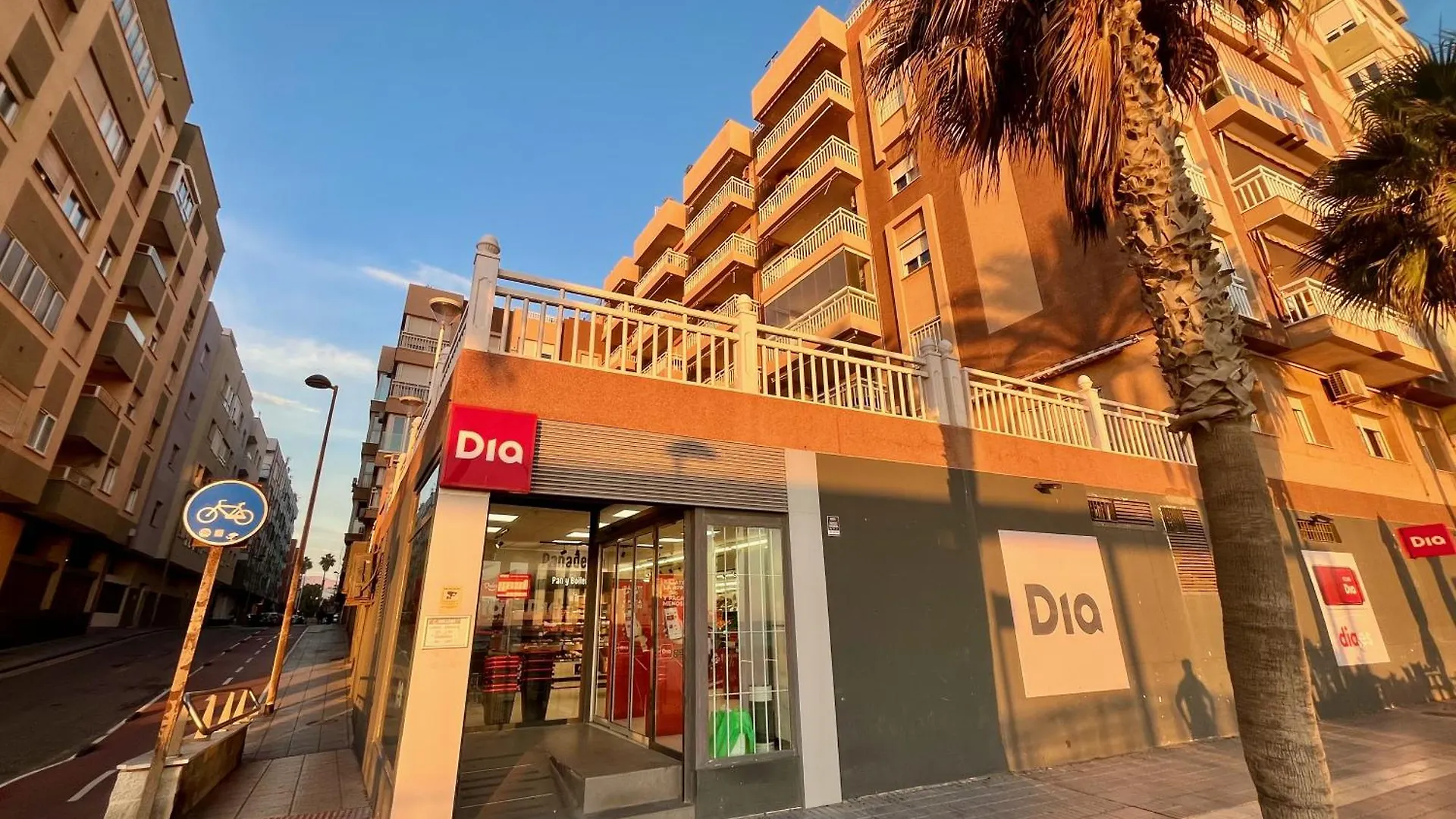 Apartamento Centrico Y En Primera Linea De La Playa - Wifi El Jaul 0*,  Spain