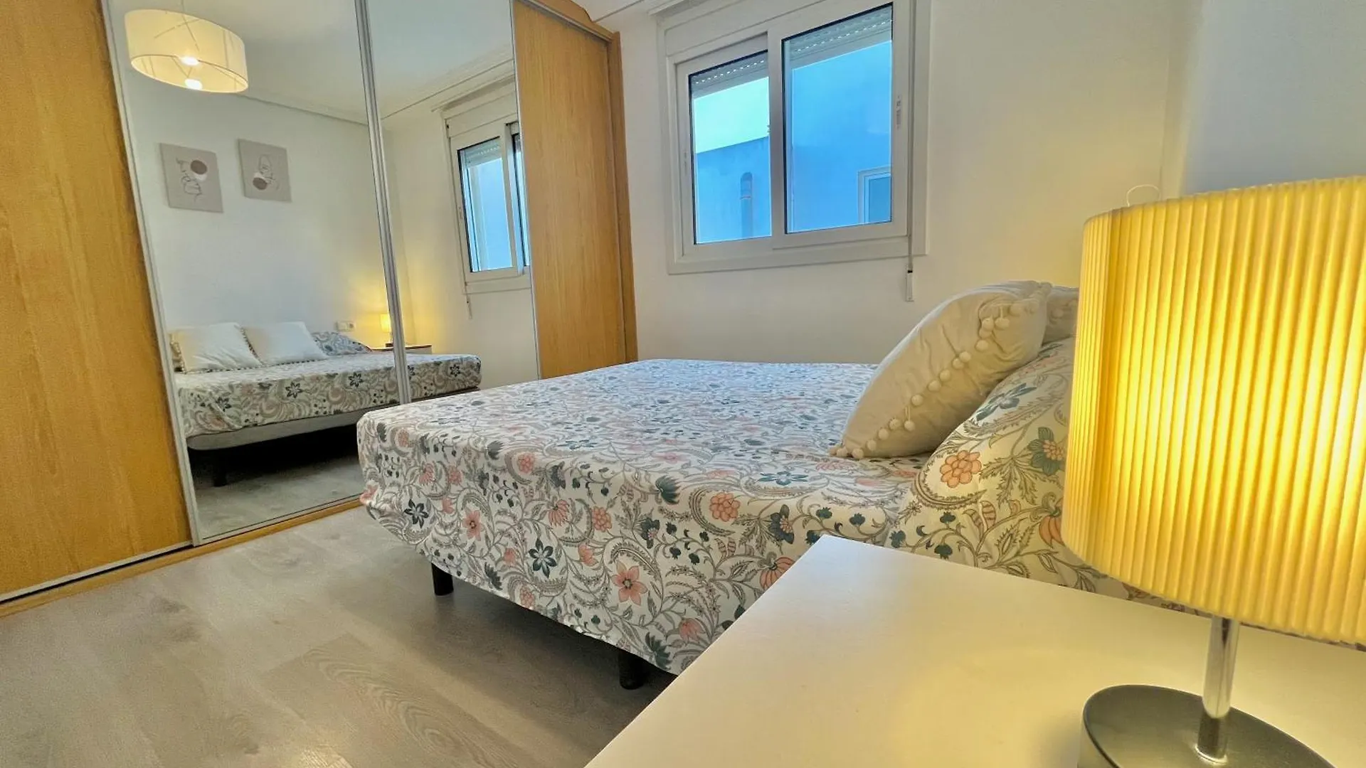 Apartamento Centrico Y En Primera Linea De La Playa - Wifi El Jaul Apartment