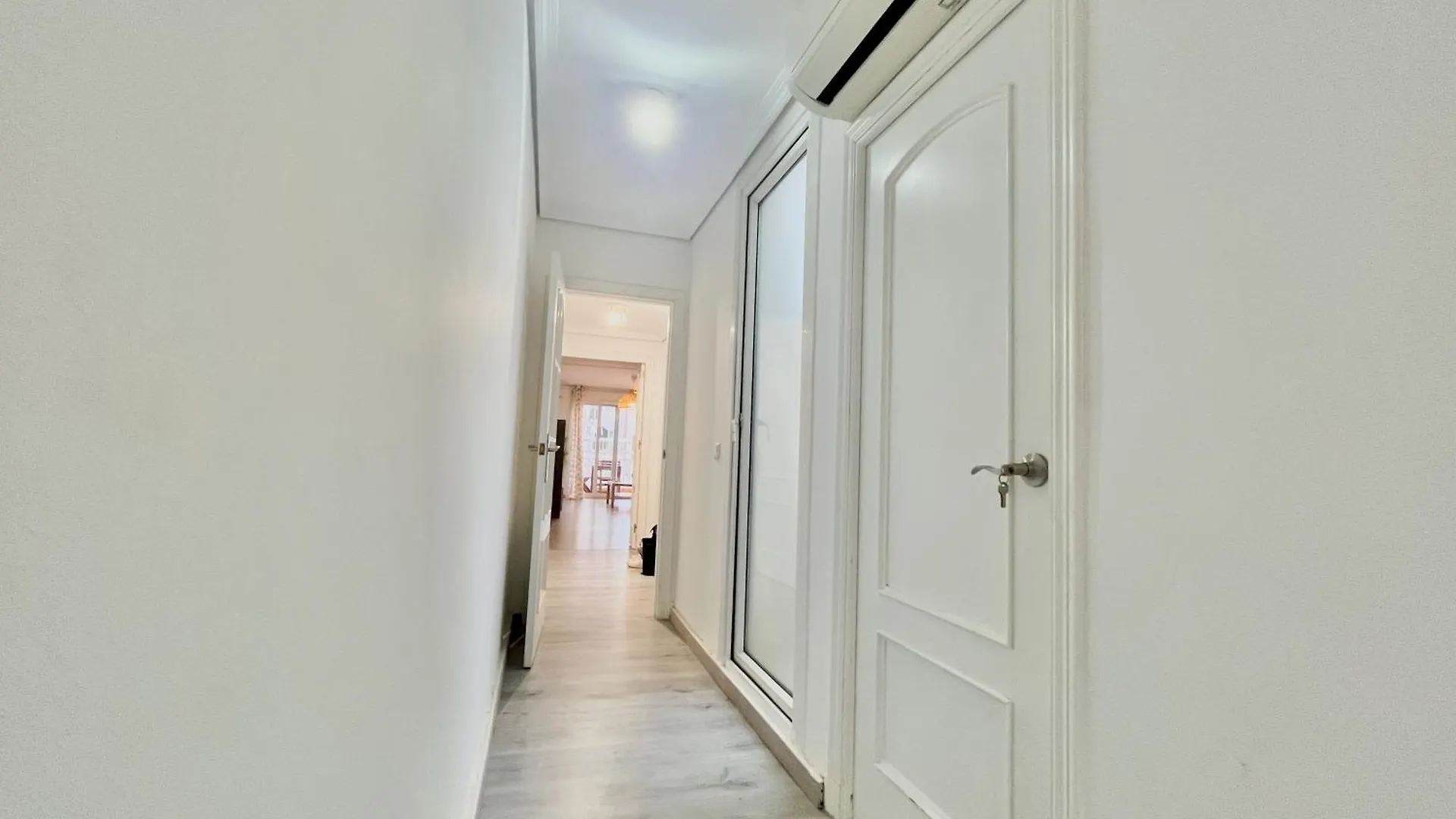 Apartamento Centrico Y En Primera Linea De La Playa - Wifi El Jaul Apartment
