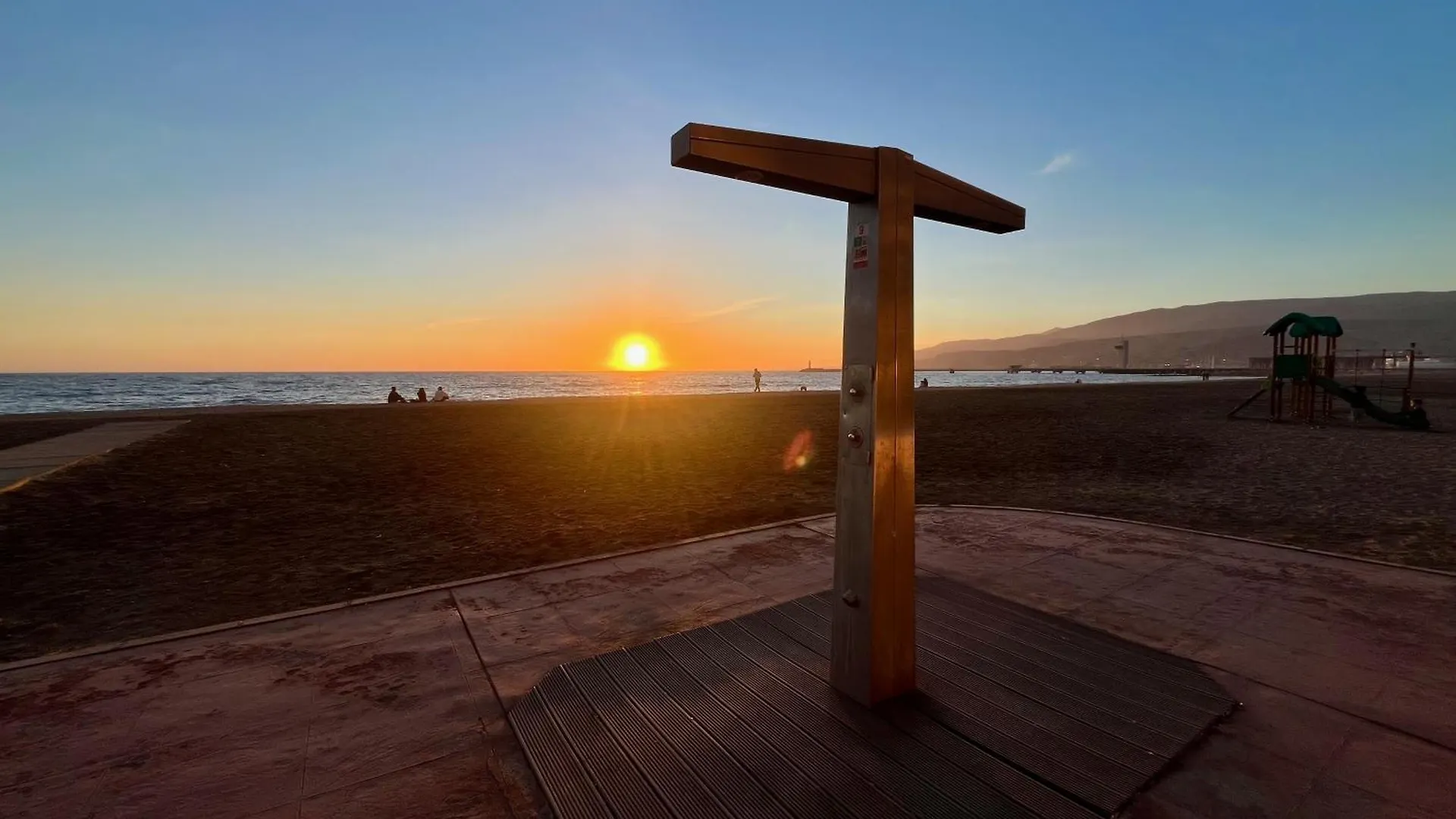 Apartamento Centrico Y En Primera Linea De La Playa - Wifi El Jaul Spain