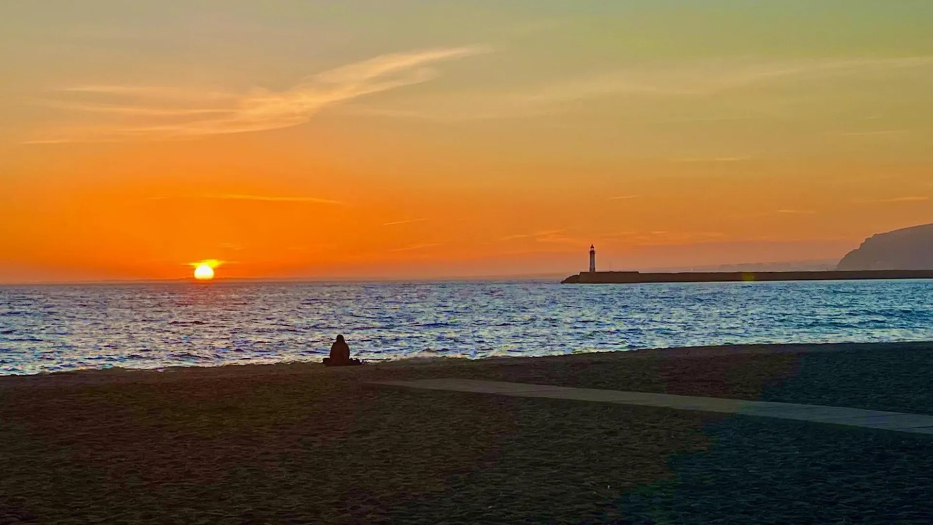 Apartamento Centrico Y En Primera Linea De La Playa - Wifi El Jaul 0*,  Spain